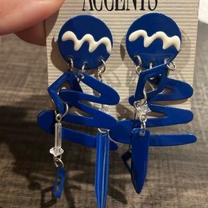 3/$20 Vintage 80’s earrings